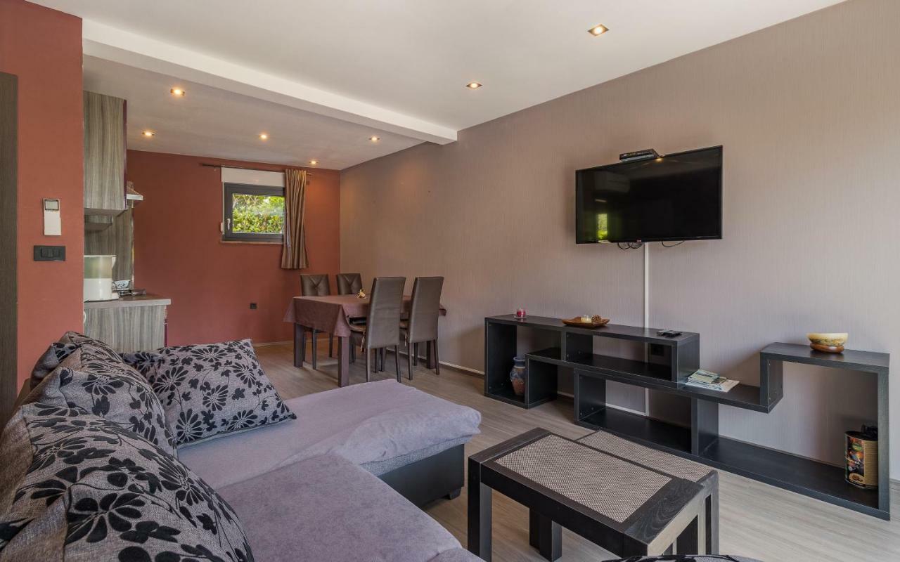 Apartmani Kazun - App 4 - Ferienhaus Fažana Kültér fotó