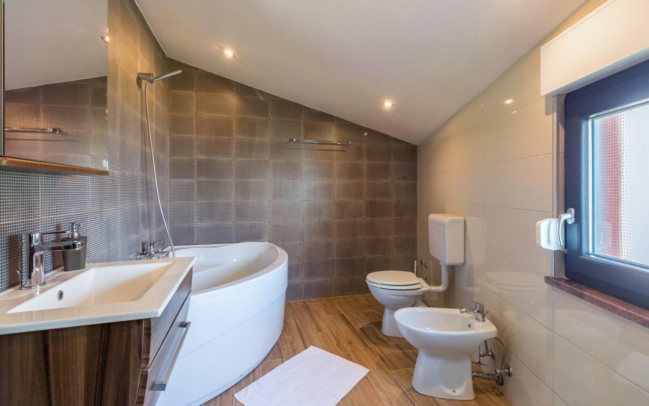 Apartmani Kazun - App 4 - Ferienhaus Fažana Kültér fotó